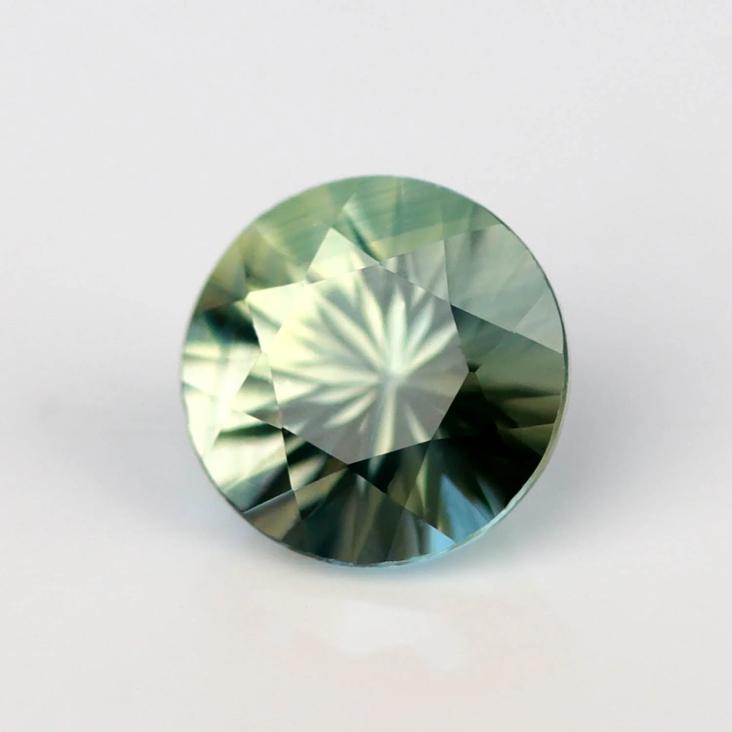 4mm Round Australian Sapphire - 101240