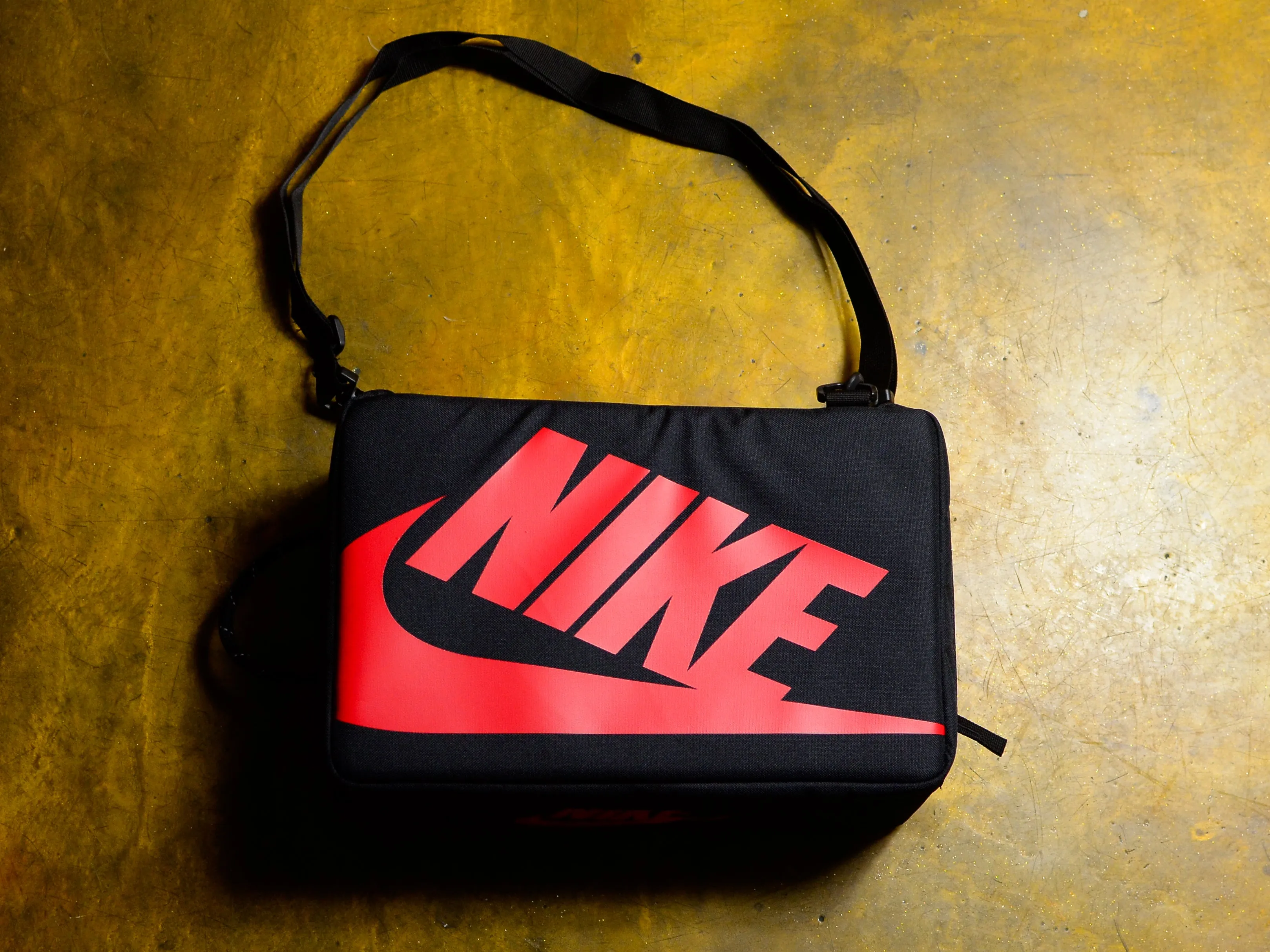 Nike Shoe Box Bag Large Premium - Black / Red