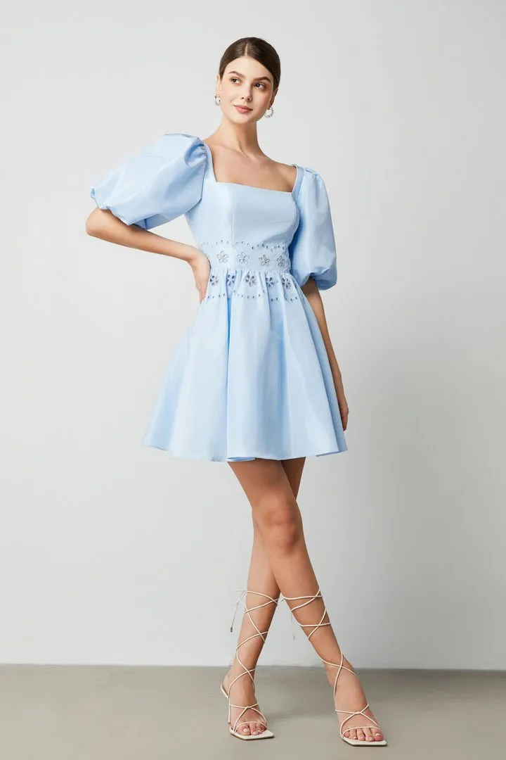 Puffed sleeves mini dress